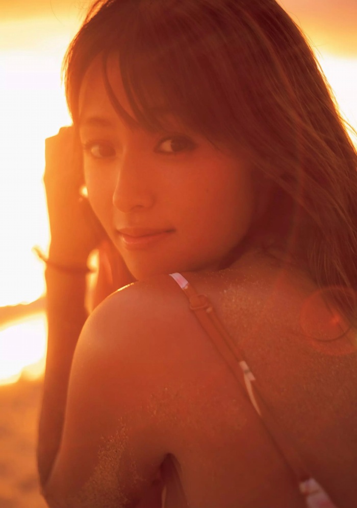 深田恭子 ムッチリ水着＆下着グラビア画像！