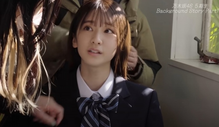 菅原咲月 すべすべ美脚の激かわグラビア画像！