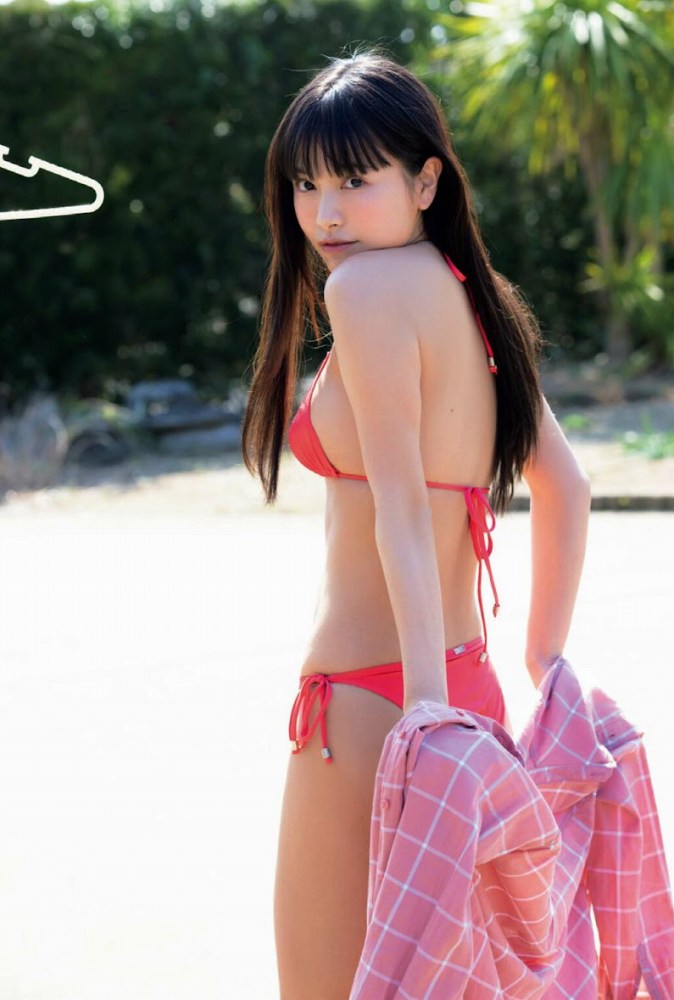 鈴木聖 Fカップが凄い水着＆下着グラビア画像！