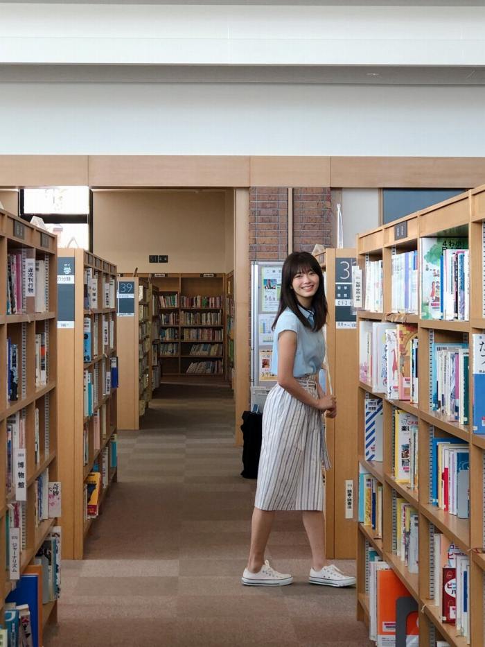 田村保乃 ナチュラルな激かわ水着グラビア画像！