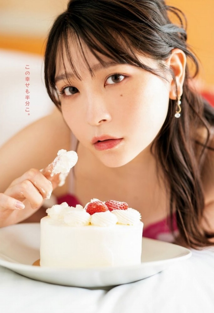 あまつまりな 脱ぎすぎ水着＆下着グラビア画像！