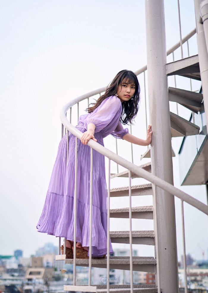 石田千穂 めちゃかわな水着グラビア画像！！