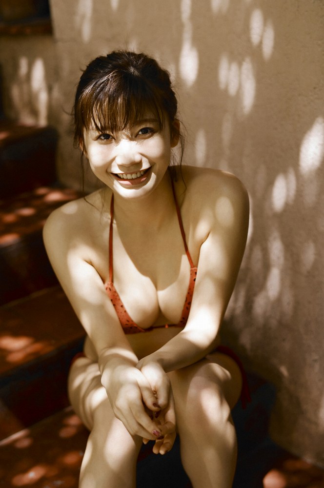 小倉ゆうか 激かわボインの水着グラビア画像！