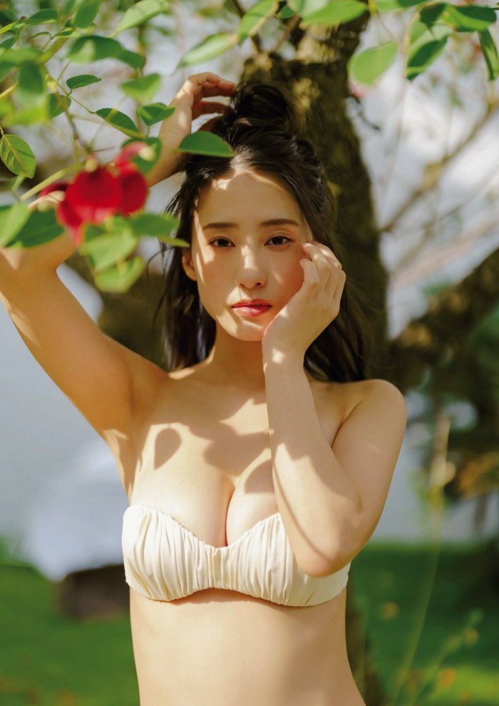 澄田綾乃 はみ出るFカップの水着グラビア画像！