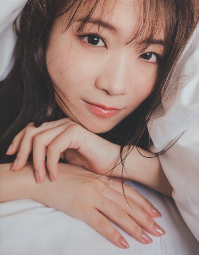 秋元真夏 激かわな水着・ランジェリー画像！