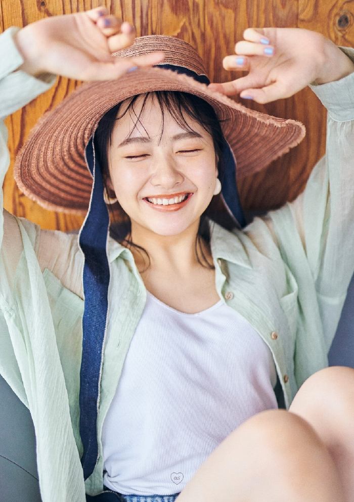 石田千穂 めちゃかわな水着グラビア画像！！