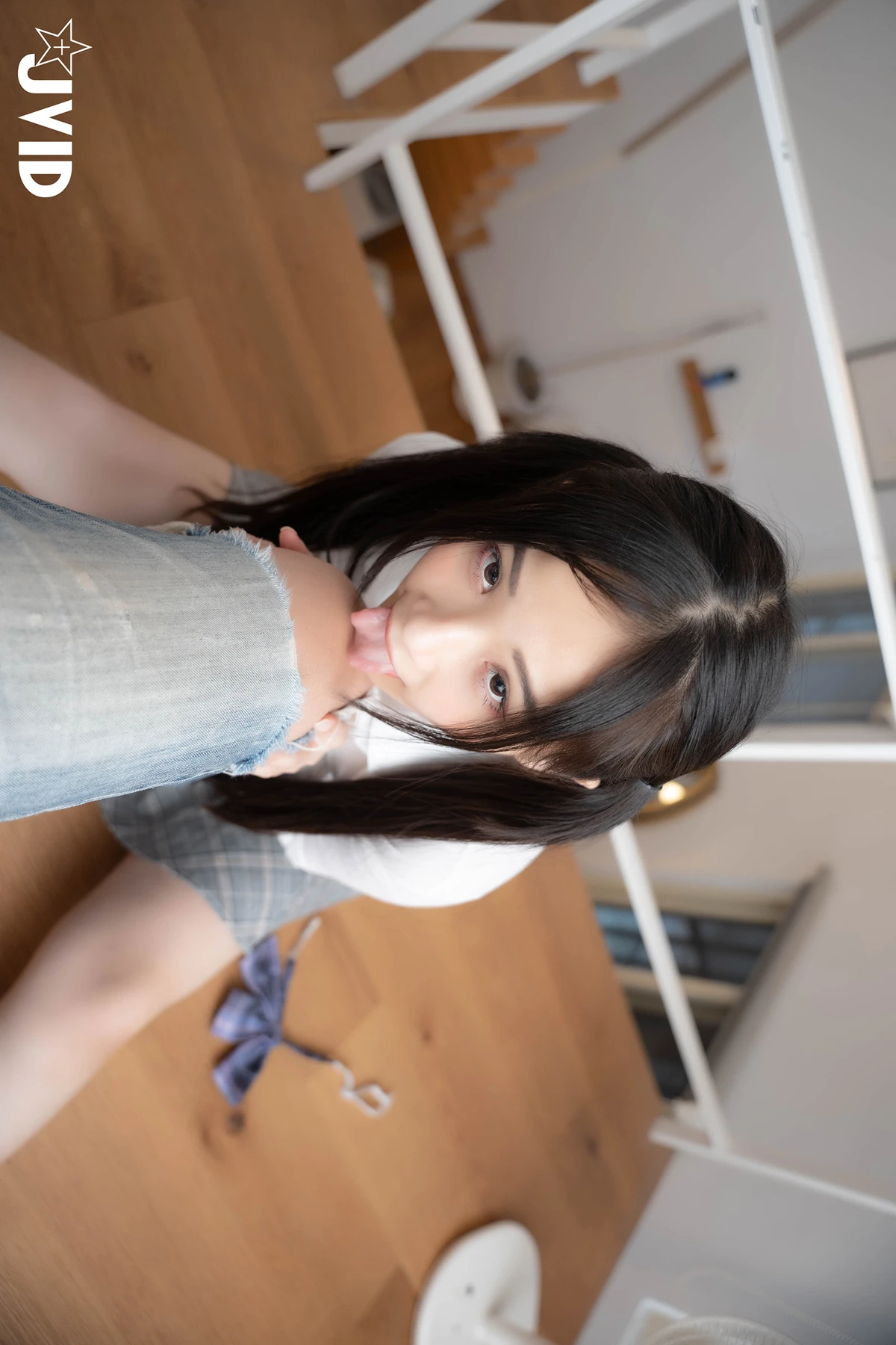 JVID 婕咪 Juice – {不能發出聲音}雙馬尾再次逆麟.又在學長胯下玩起來