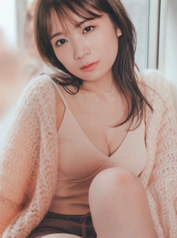 秋元真夏 激かわな水着・ランジェリー画像！