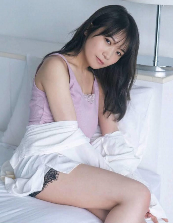 秋元真夏 激かわな水着・ランジェリー画像！