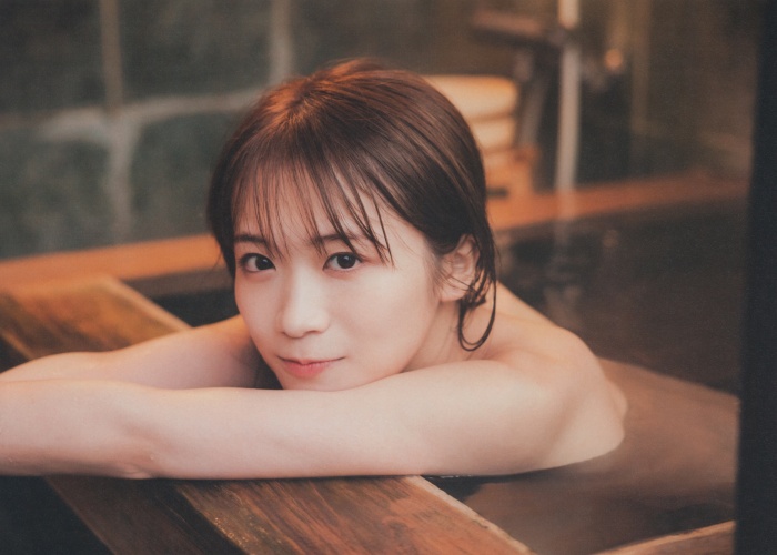 秋元真夏 激かわな水着・ランジェリー画像！