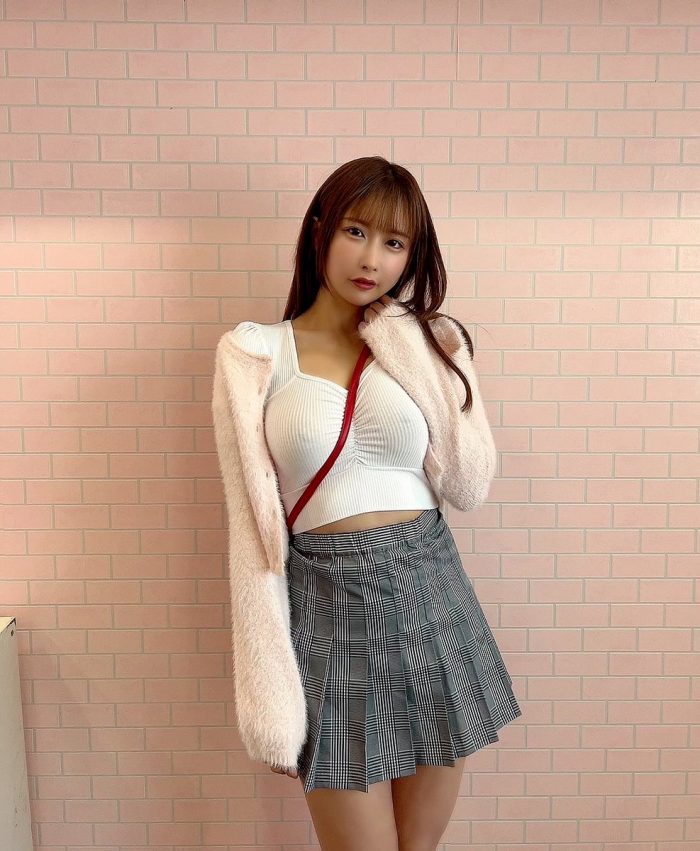 うんぱい Hカップおっぱいのパイパンヌード画像！