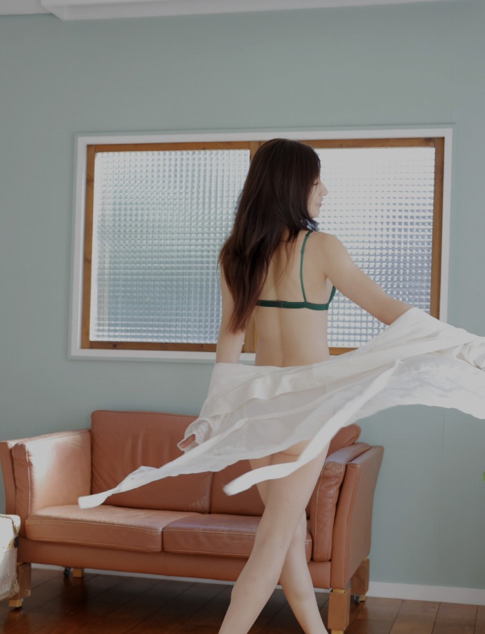 熊田曜子 グラマラスな水着グラビア画像他！