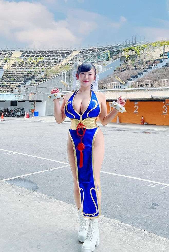 天木じゅん 爆裂Iカップの水着グラビア画像！