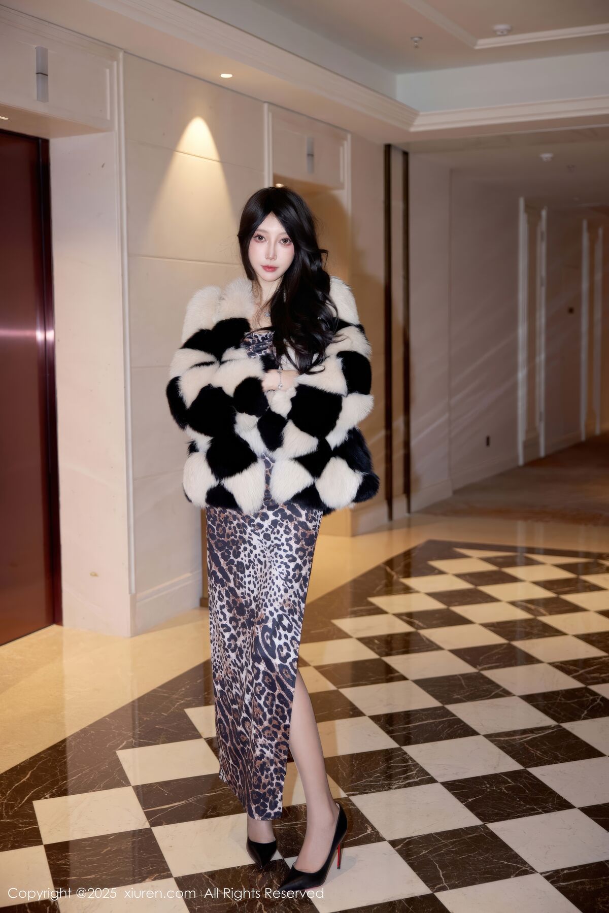 XiuRen秀人网 No.11082 Yue Er Yue Er