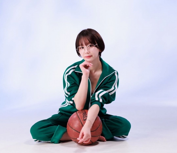 あらた唯 スタイル抜群の水着グラビア画像！