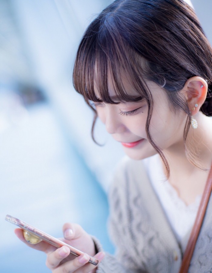 青戸しの Fカップボインな水着グラビア画像！