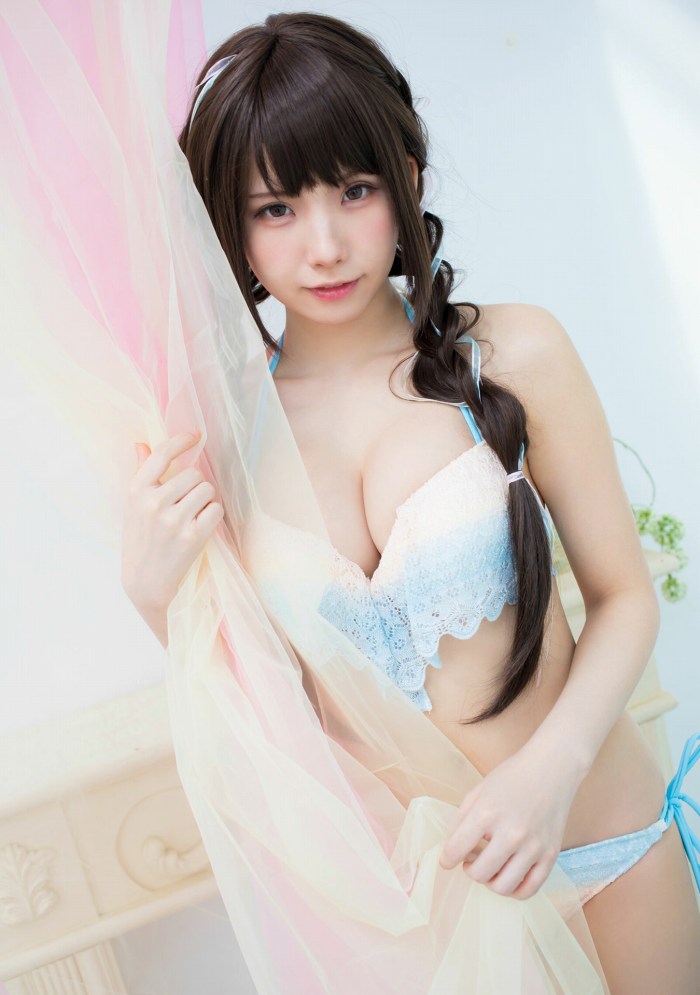 えなこ めっちゃかわいい水着グラビア画像！