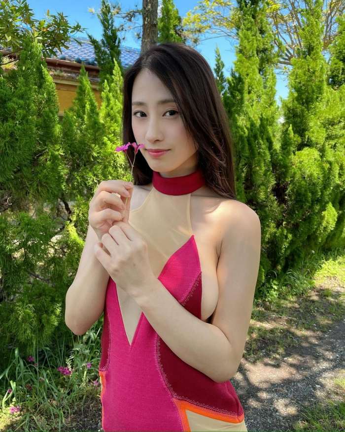 澄田綾乃 はみ出るFカップの水着グラビア画像！