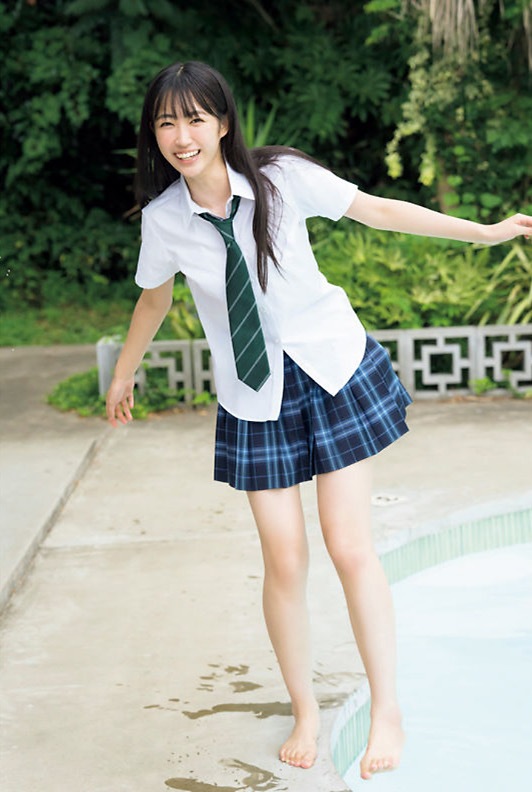 瑚々 スタイル抜群すぎる水着グラビア画像！