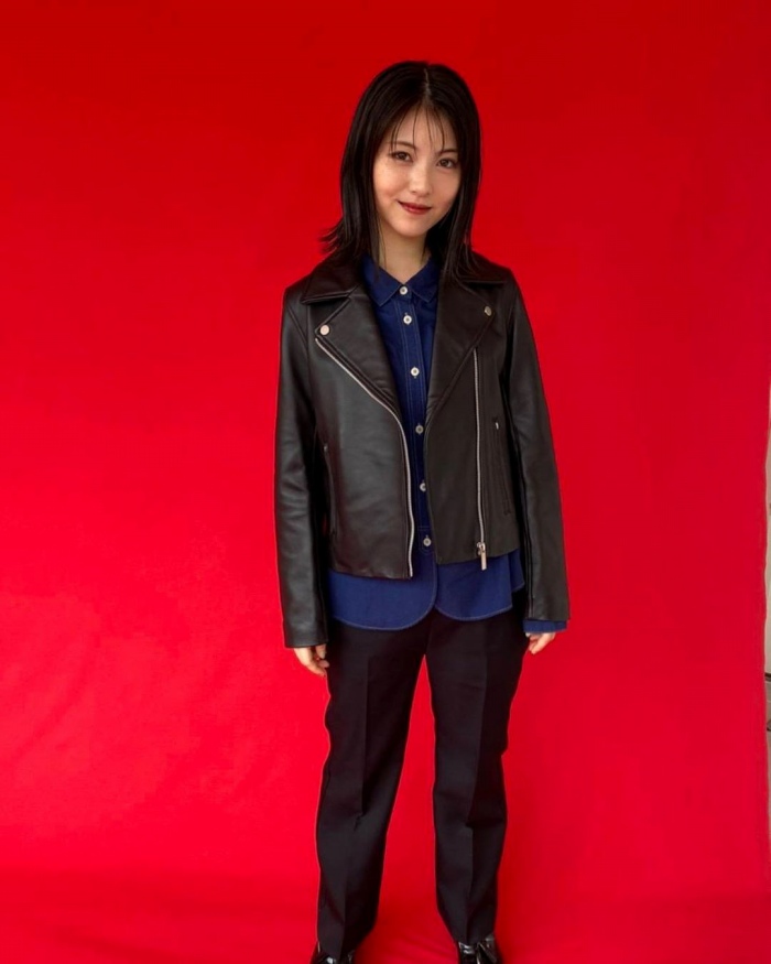 浜辺美波 鬼かわな水着＆浴衣グラビア画像！