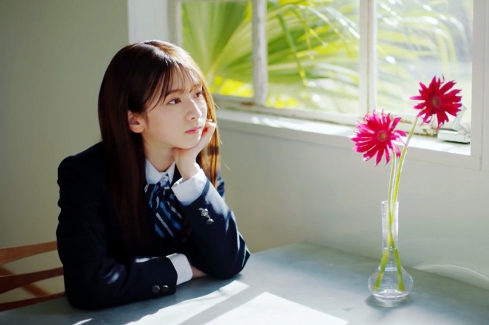 菅原咲月 すべすべ美脚の激かわグラビア画像！