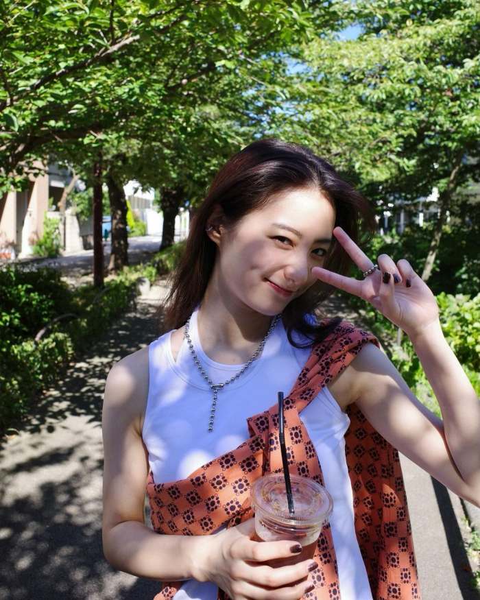 高田里穂 スタイル抜群な水着グラビア画像！