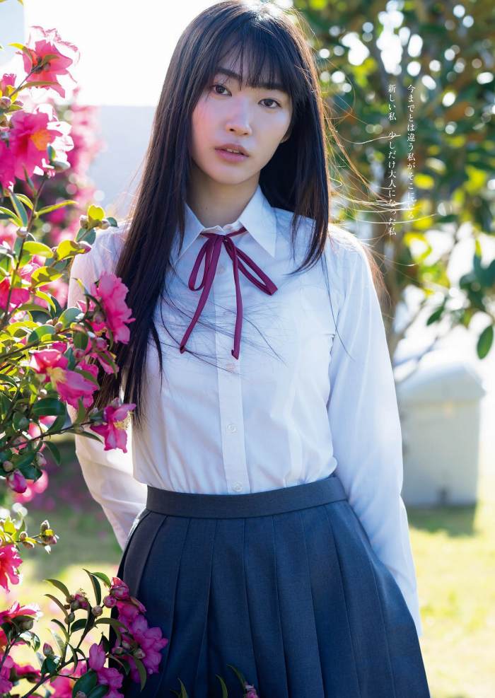 瑚々 スタイル抜群すぎる水着グラビア画像！