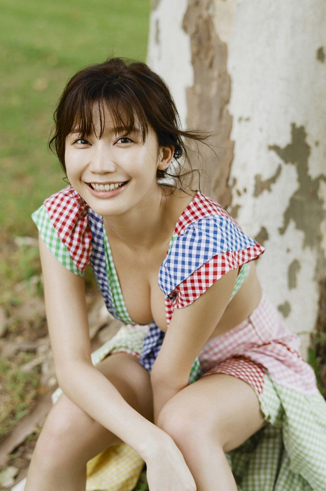 小倉ゆうか 激かわボインの水着グラビア画像！