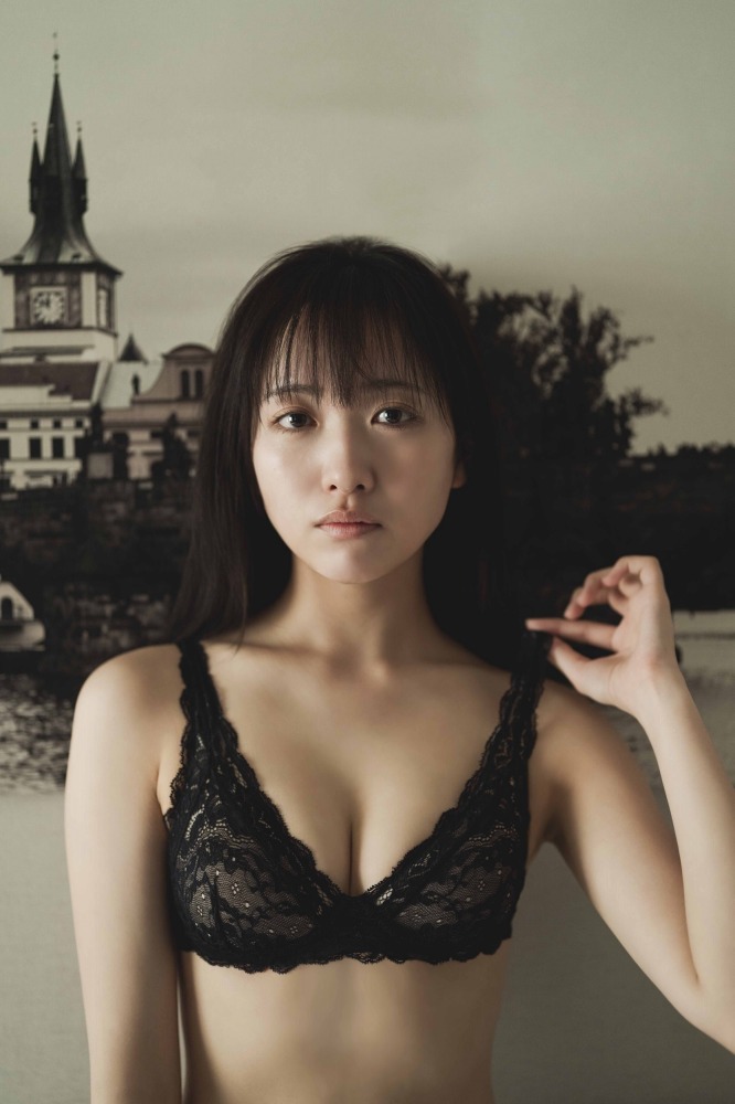 石田千穂 めちゃかわな水着グラビア画像！！