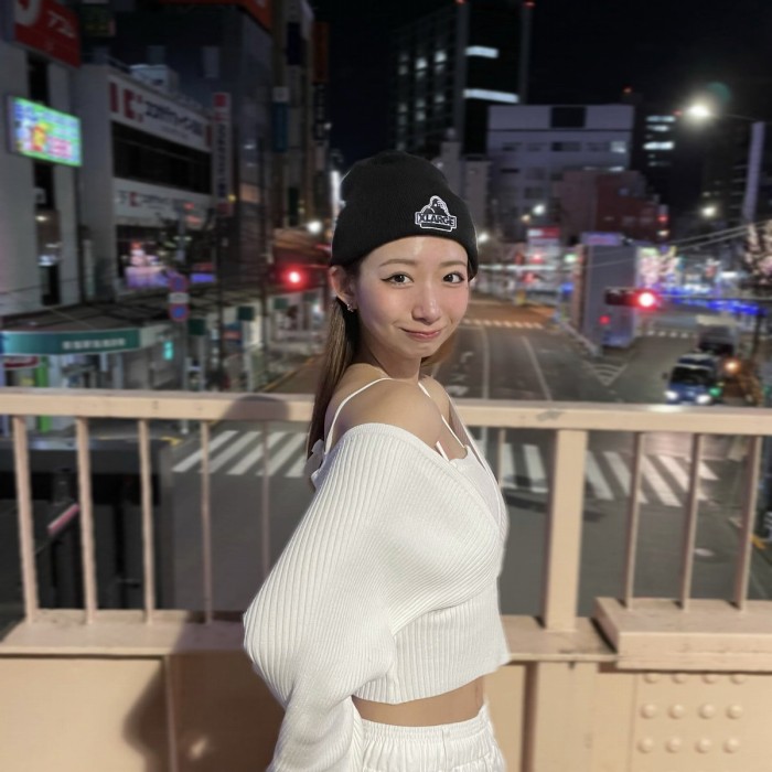 うらら 小顔美女の下着＆水着グラビア画像！