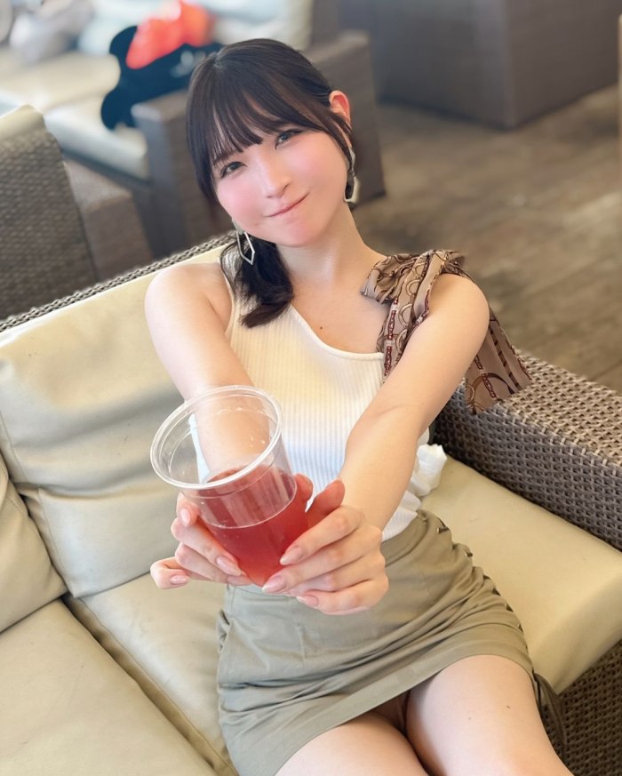 あまつまりな 脱ぎすぎ水着＆下着グラビア画像！