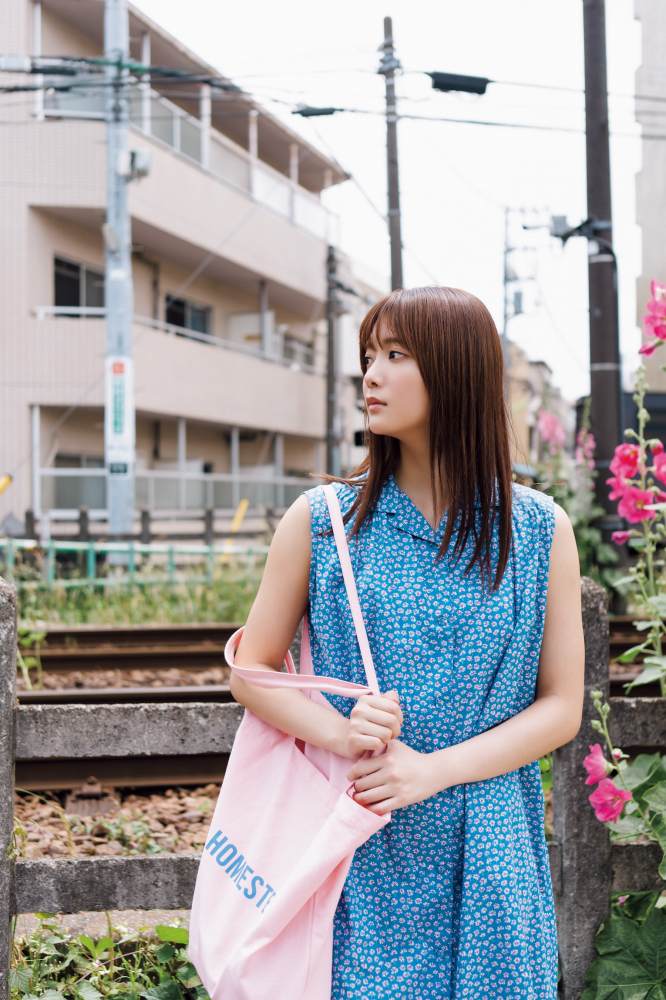 田村保乃 ナチュラルな激かわ水着グラビア画像！