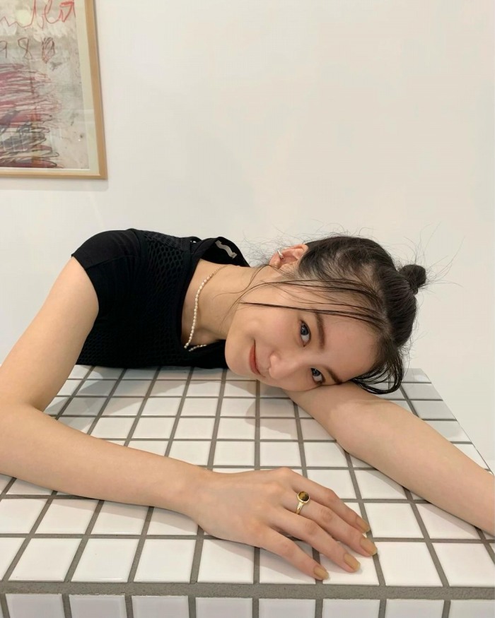 高田里穂 スタイル抜群な水着グラビア画像！