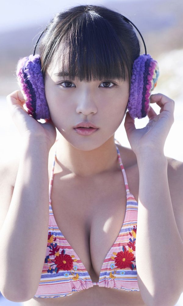 浅川梨奈 もっこりおっぱい水着グラビア画像！