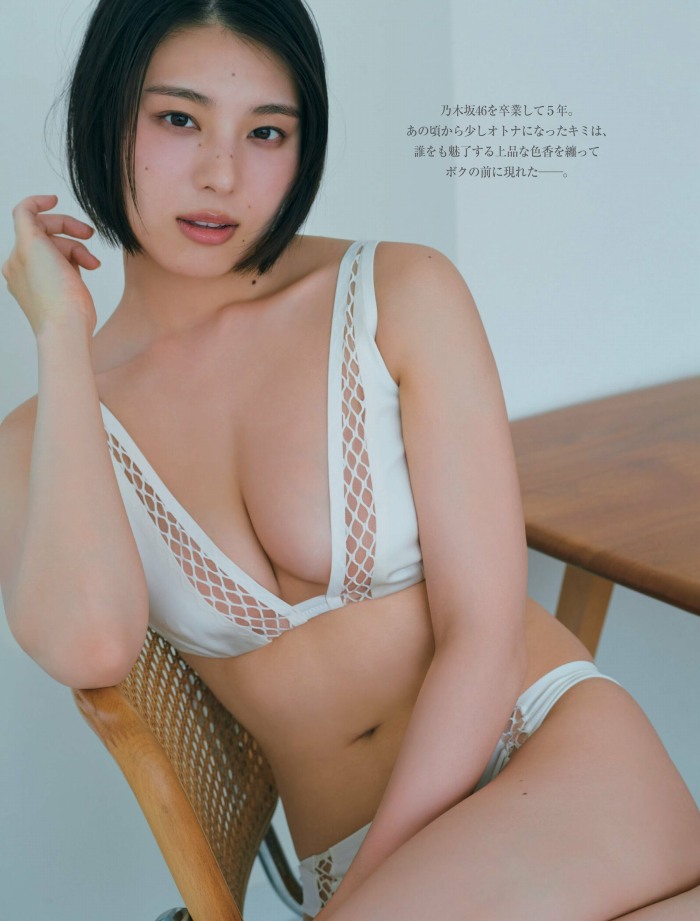 相楽伊織 けっこうボインな水着グラビア画像！