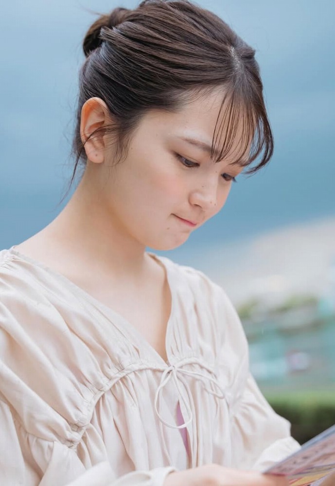 福留光帆 けっこうデカい水着グラビア画像！