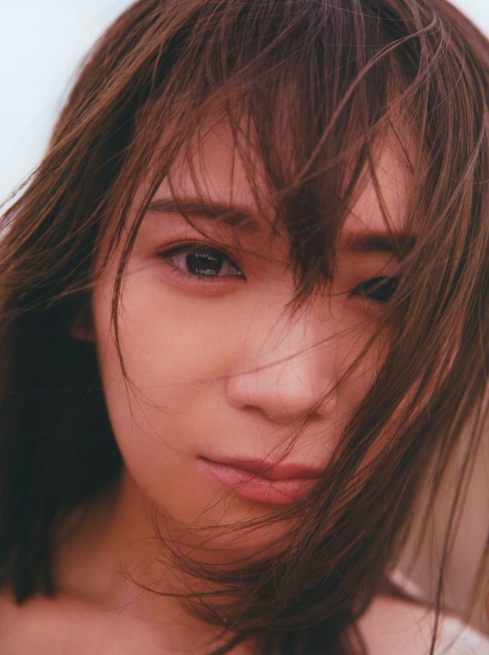 秋元真夏 激かわな水着・ランジェリー画像！