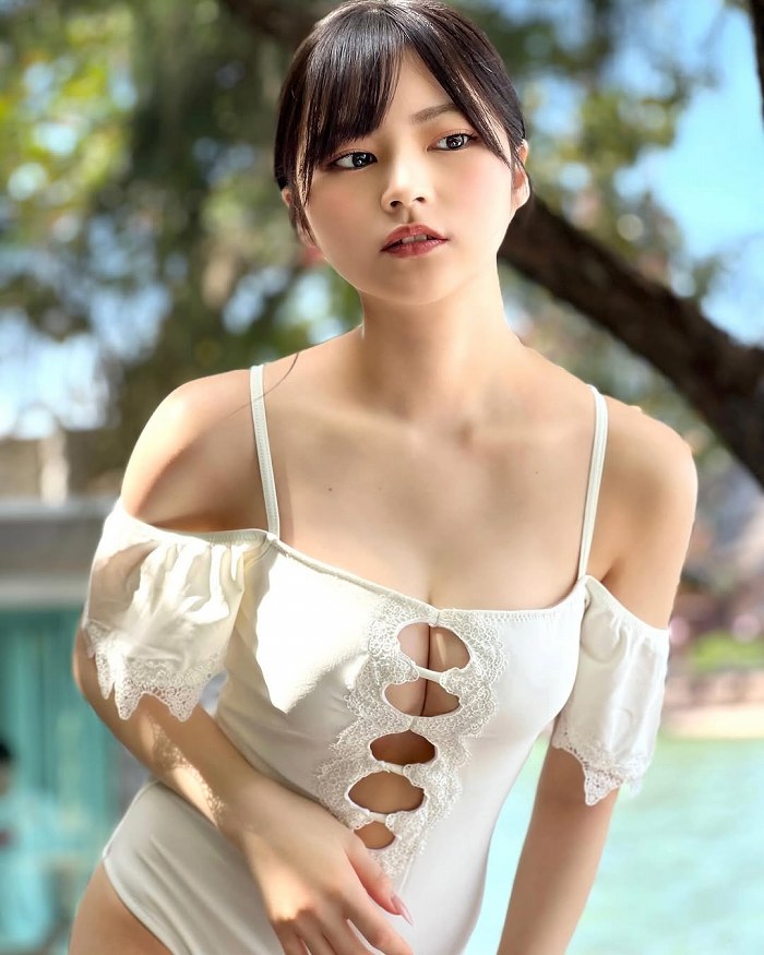 宇咲 ふわふわバストの水着グラビア画像他！