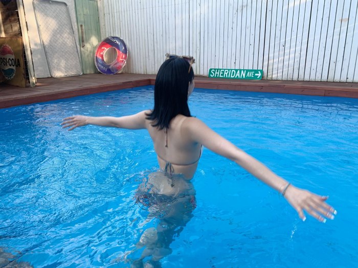 あまつまりな 脱ぎすぎ水着＆下着グラビア画像！