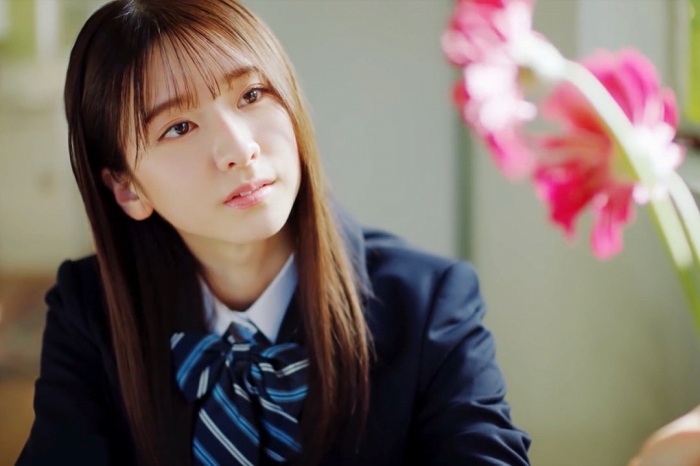 菅原咲月 すべすべ美脚の激かわグラビア画像！