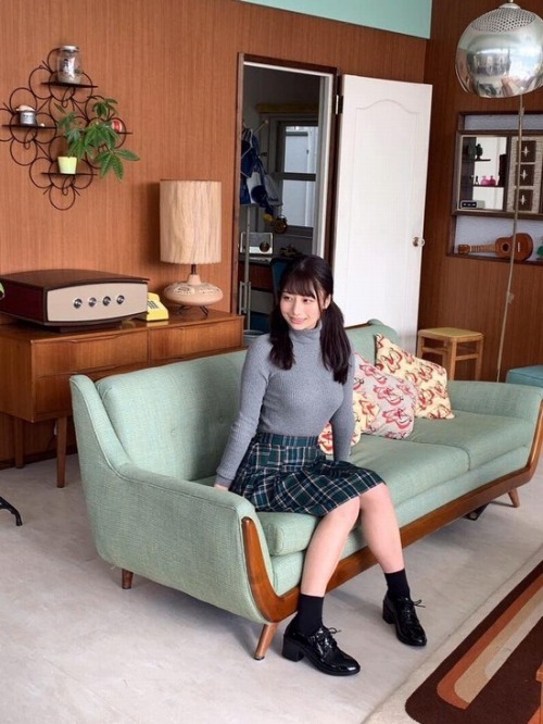 鈴木優香 ちょっと脱ぎすぎ水着グラビア画像！