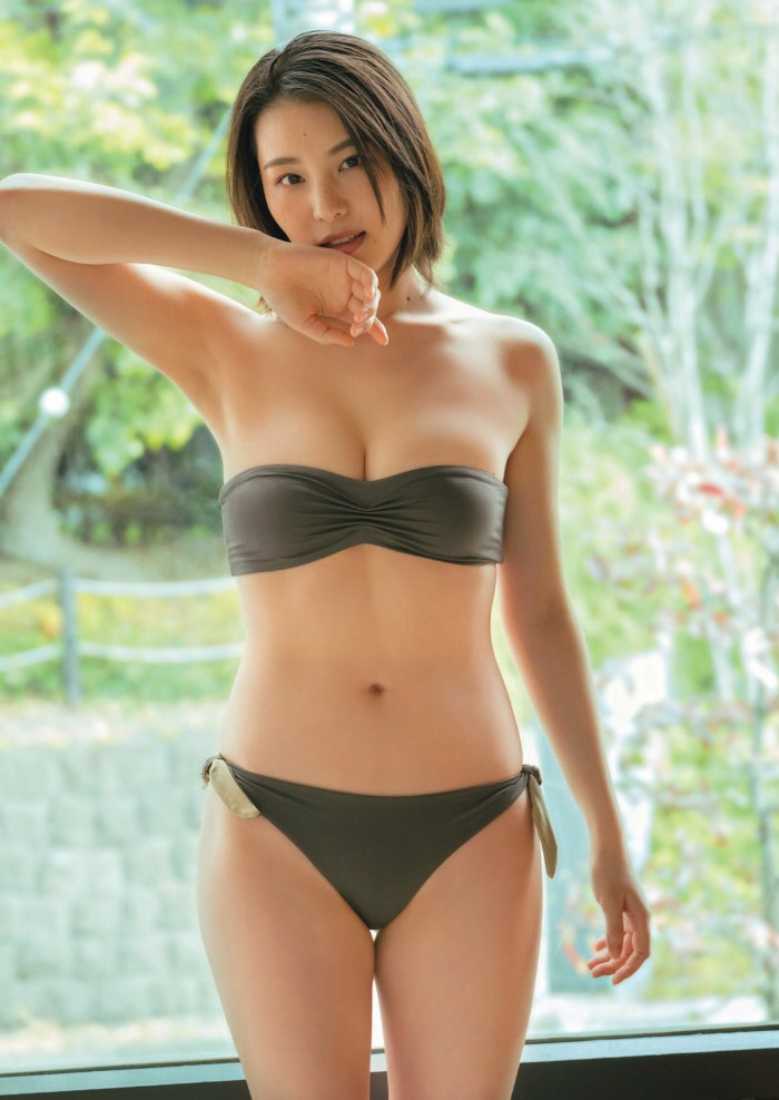 相楽伊織 けっこうボインな水着グラビア画像！