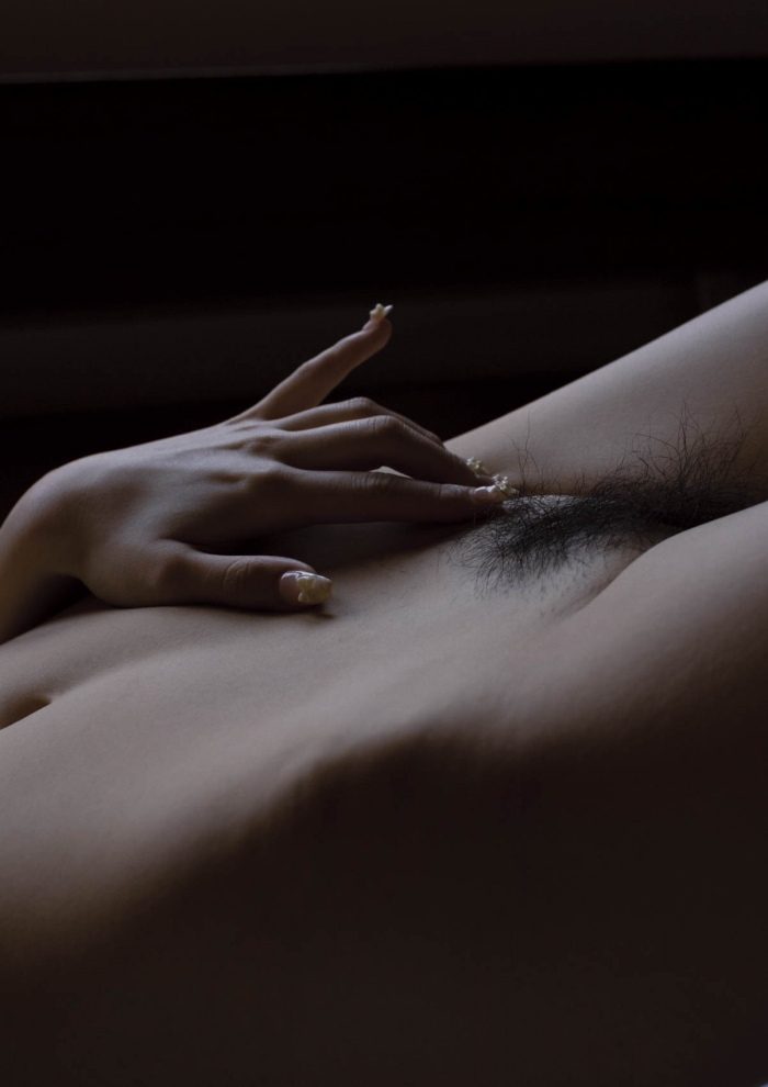 河北彩伽 絵になるEカップ美乳のヌード画像！