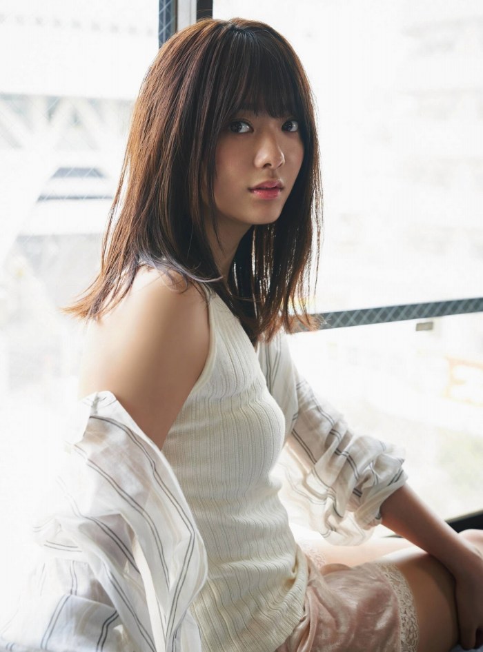 田村保乃 ナチュラルな激かわ水着グラビア画像！