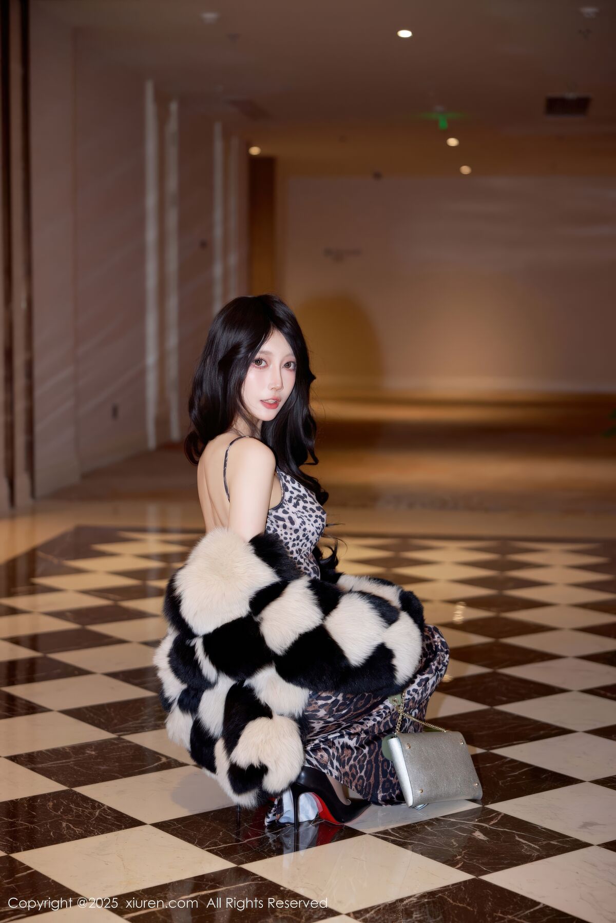 XiuRen秀人网 No.11082 Yue Er Yue Er