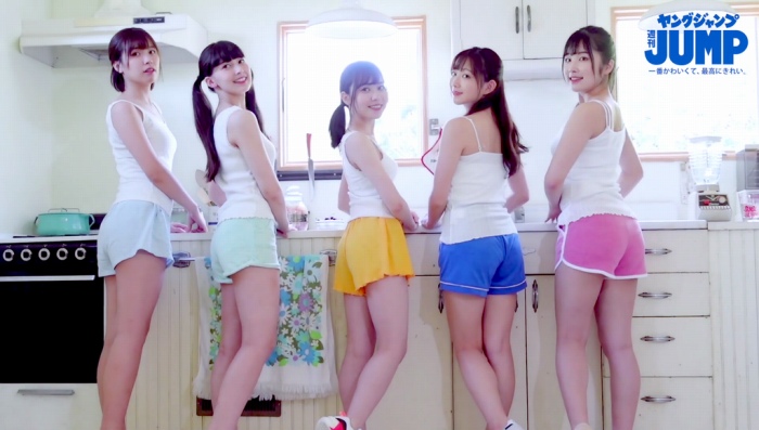 青山なぎさ 激かわな生脚＆タンクトップ画像！