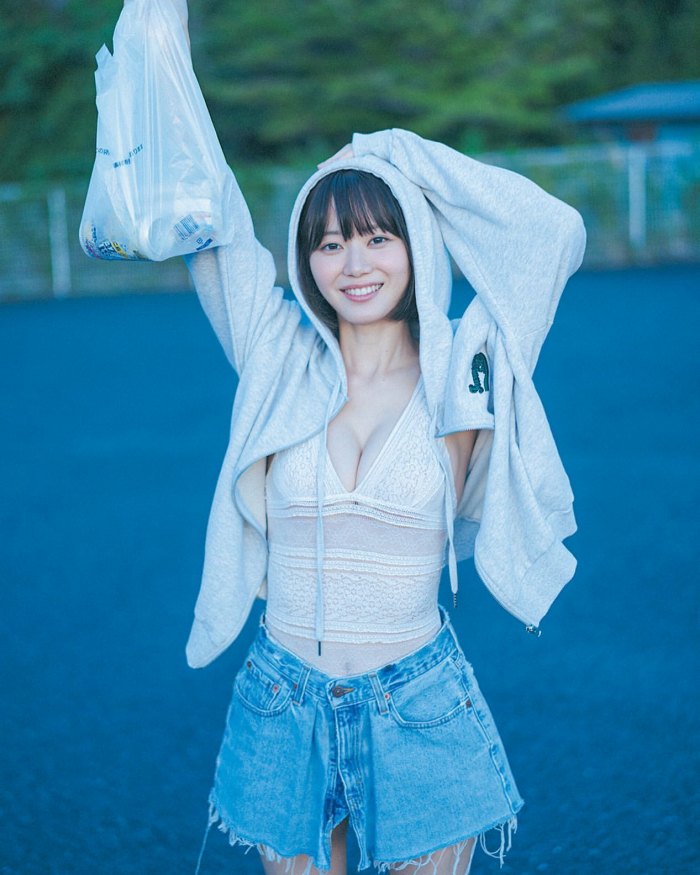 いけちゃん 細身でEカップの水着グラビア画像！