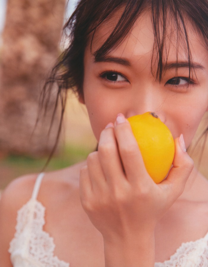 秋元真夏 激かわな水着・ランジェリー画像！