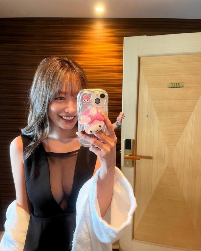 青井春 Iカップおっぱいの水着グラビア画像！