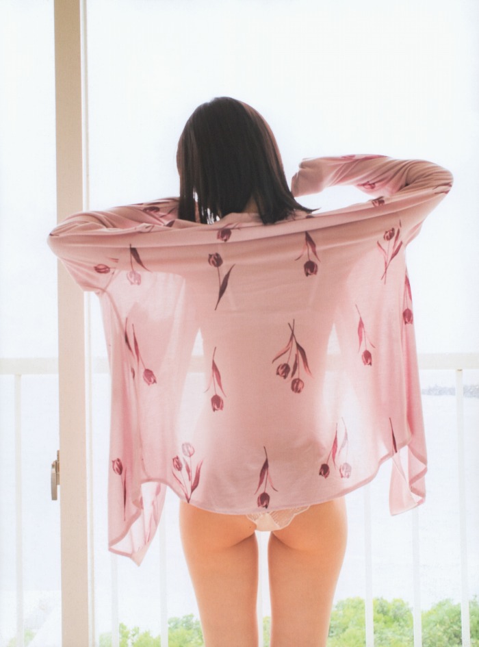 金村美玖 しっとりかわいい水着＆生脚画像！